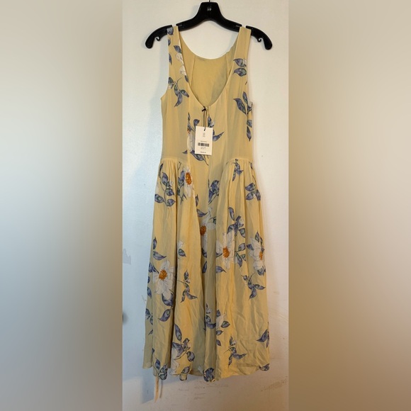 Reformation Anelis Dress in New Day - Picture 6 of 10